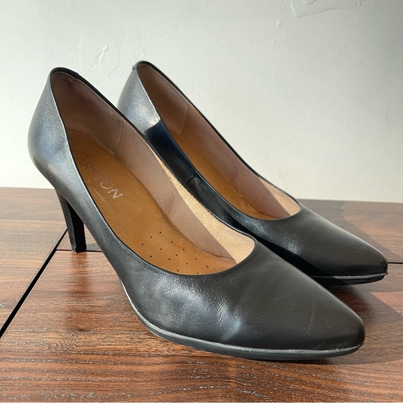 Karston Myka Pumps - Picture 4 of 8